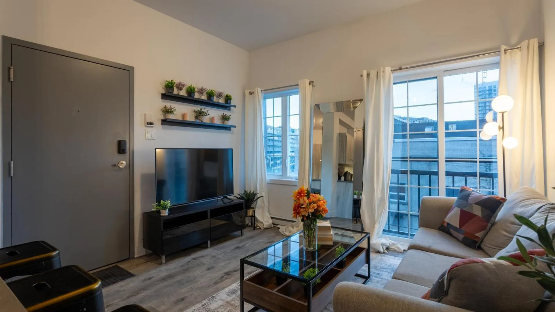 Appartement Chic And Spacious 3 Bedrooms In Griffintown Montréal