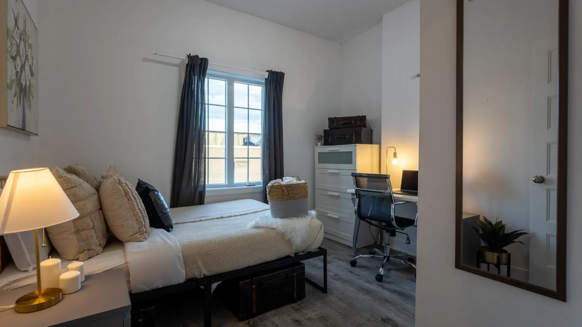 Lägenhet Chic And Spacious 3 Bedrooms In Griffintown Montréal
